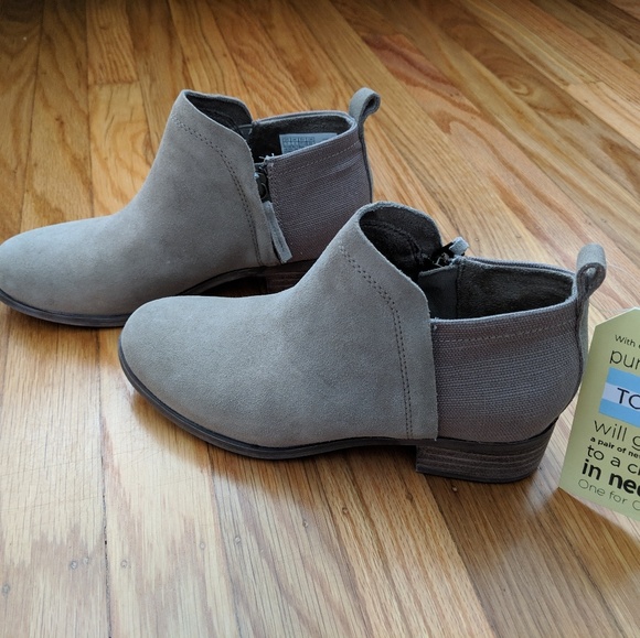 TOMS Deia Zip Ankle Bootie NEW New in box - Picture 2 of 4
